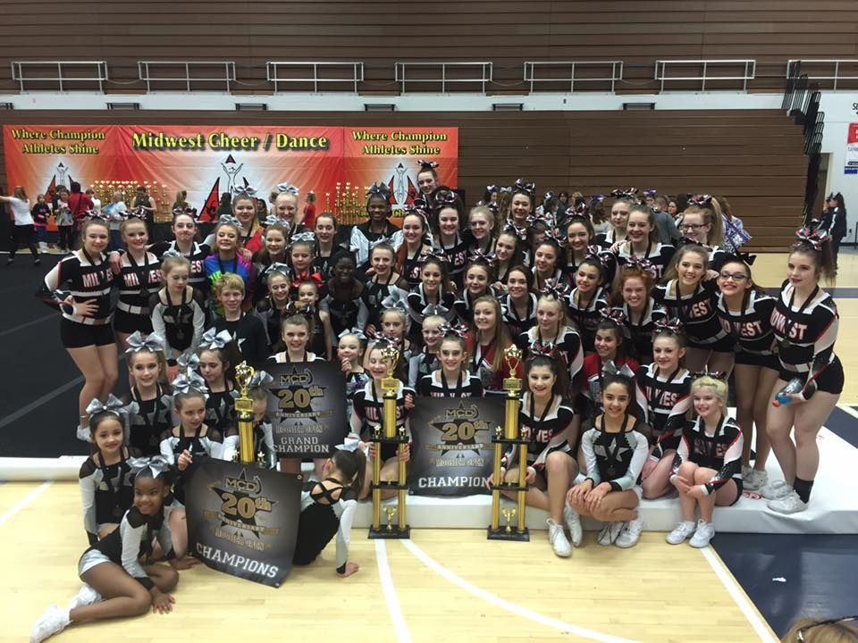 Midwest Elite teams made a clean sweep at Midwest Cheer and Dance competition